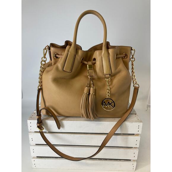 MICHAEL KORS, LARGE CAMEL LEATHER CROSSBODY BAG WITH TASSEL - Picture 1 of 16